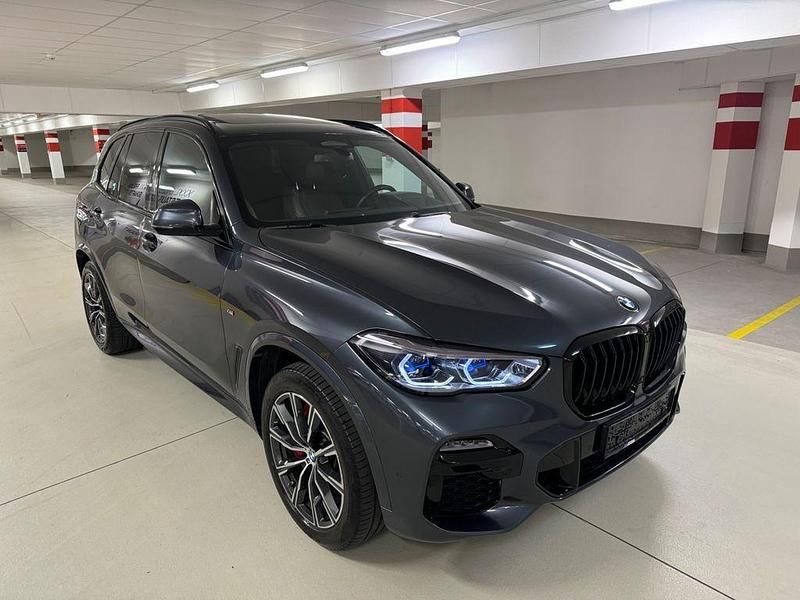 Silber Gebraucht 2021 BMW X5 M Sport SUV | 52.900 € (Guter Preis) - Bild 1/4