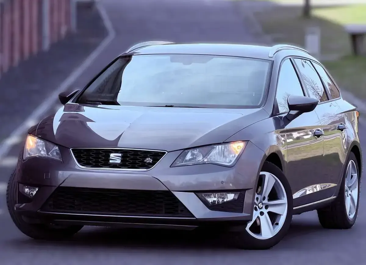 Używany Seat Leon FR 140 KM (102 kW) 2014 Szary Kombi