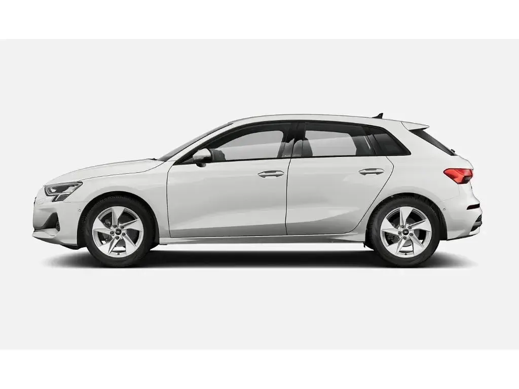 Gebraucht Audi A3 Advanced Plus 116 PS (85 kW) 2025 Arkonaweiß Limousine