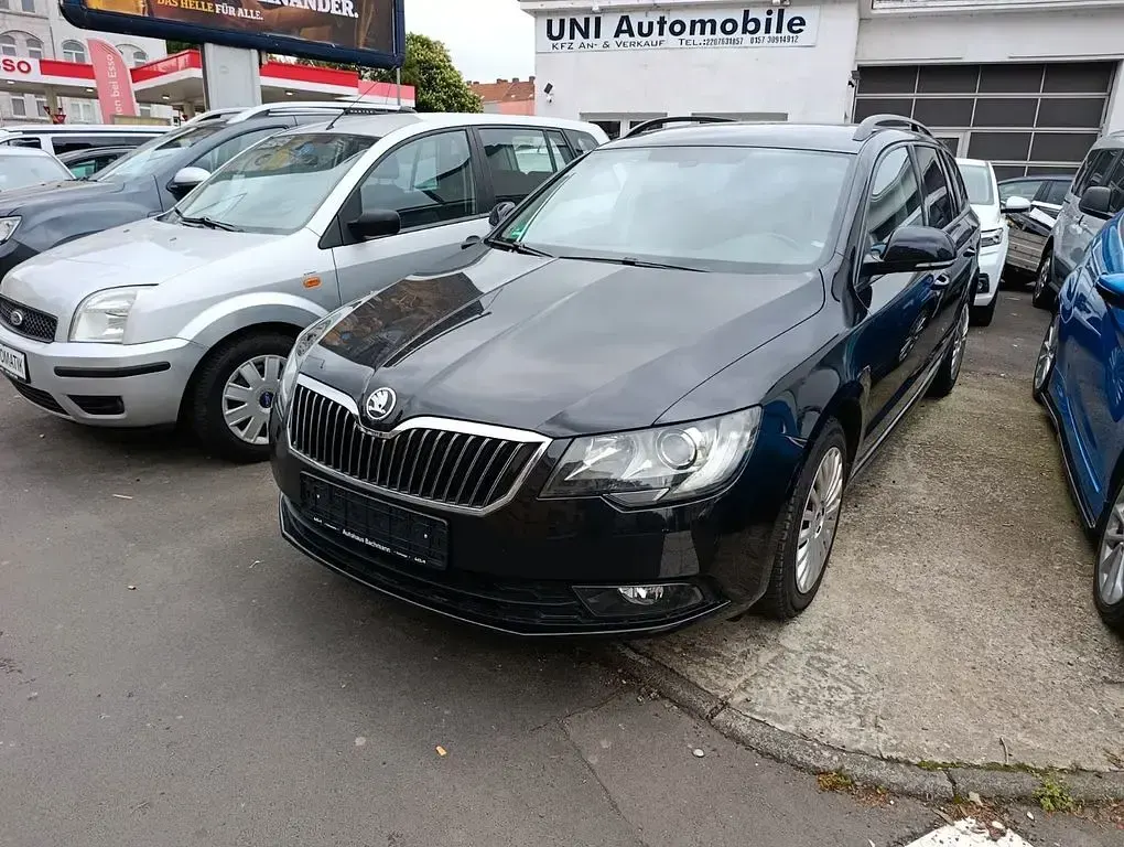 Gebraucht Skoda Superb Active 160 PS (117 kW) 2015 Schwarz Kombi