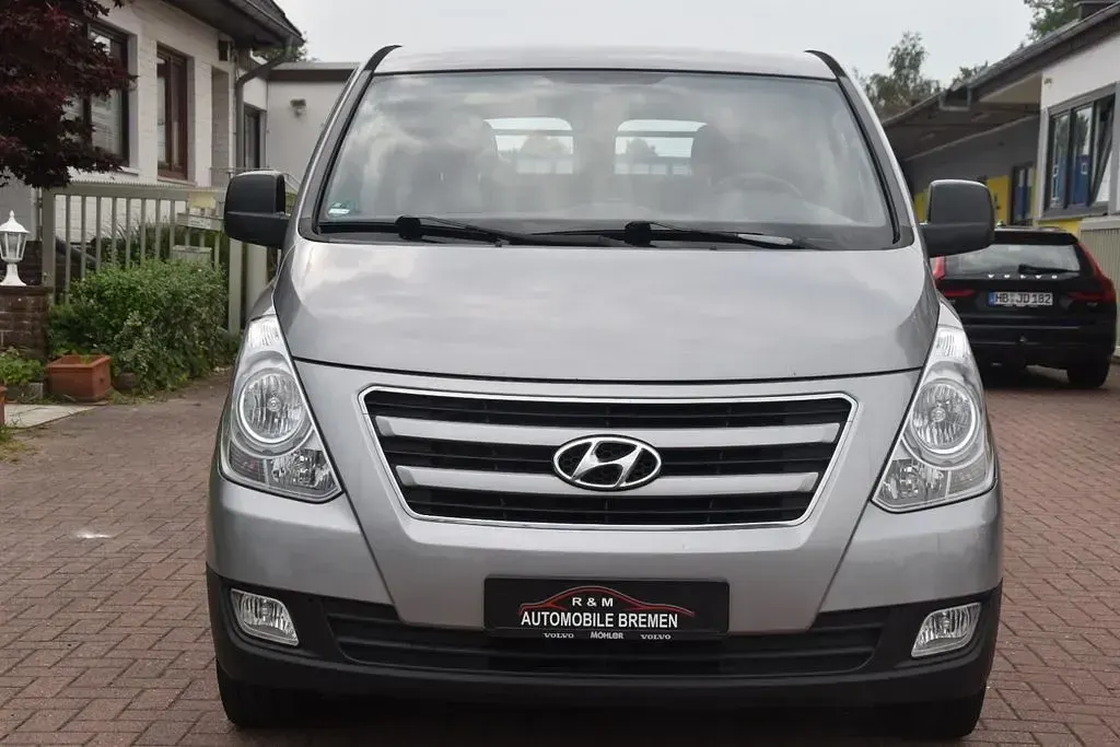Gebraucht Hyundai H-1 116 PS (85 kW) 2016 Grau Van / Kleinbus