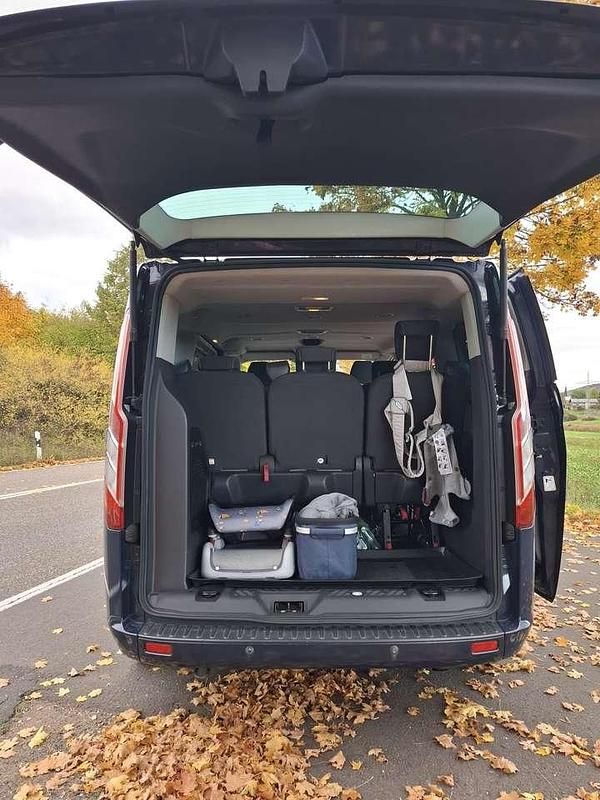 Gebraucht Ford Tourneo Titanium 155 PS (114 kW) 2013 Blau Van / Kleinbus