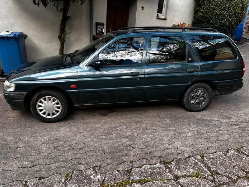 Grün Gebraucht 1997 Ford Escort Ghia Kombi | 300 € (Superpreis) - Bild 1/4