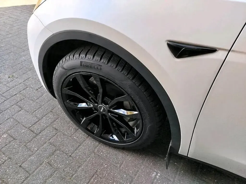 Gebraucht Tesla Model Y 378 kW (514 PS) 2024 Weiß SUV