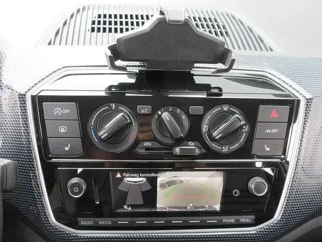 Second-hand VW up! 65 CP (47 kW) 2022 Alb Hatchback