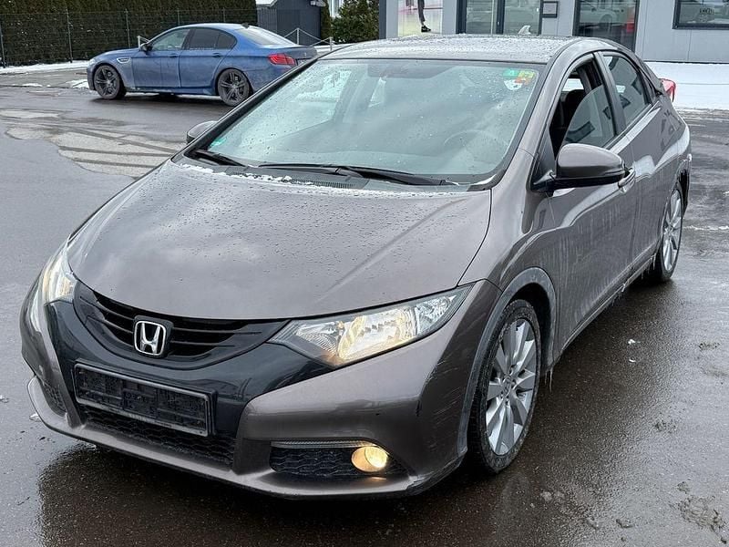 Gold Gebraucht 2013 Honda Civic Sport Limousine | 4.750 € (Fairer Preis) - Bild 1/4