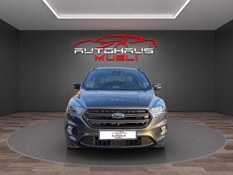 Gebraucht Ford Kuga ST-Line 182 PS (133 kW) 2017 Grau SUV