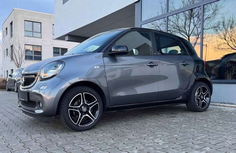 Grau Gebraucht 2015 Smart ForFour Kleinwagen | 11.900 € (Etwas zu teuer) - Bild 1/4