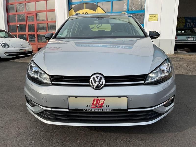 Gebraucht VW Golf VII 150 PS (110 kW) 2019 Silber Kombi