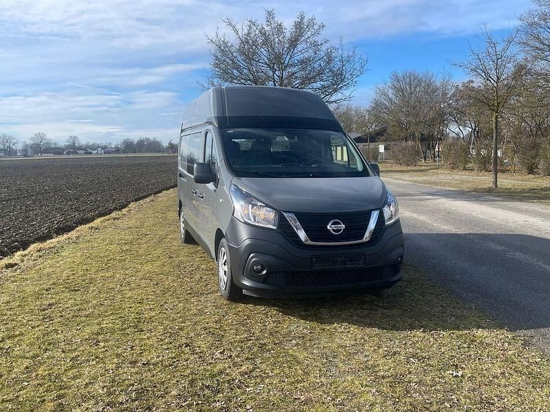 Gebraucht Nissan NV300 145 PS (106 kW) 2017 Grau Van
