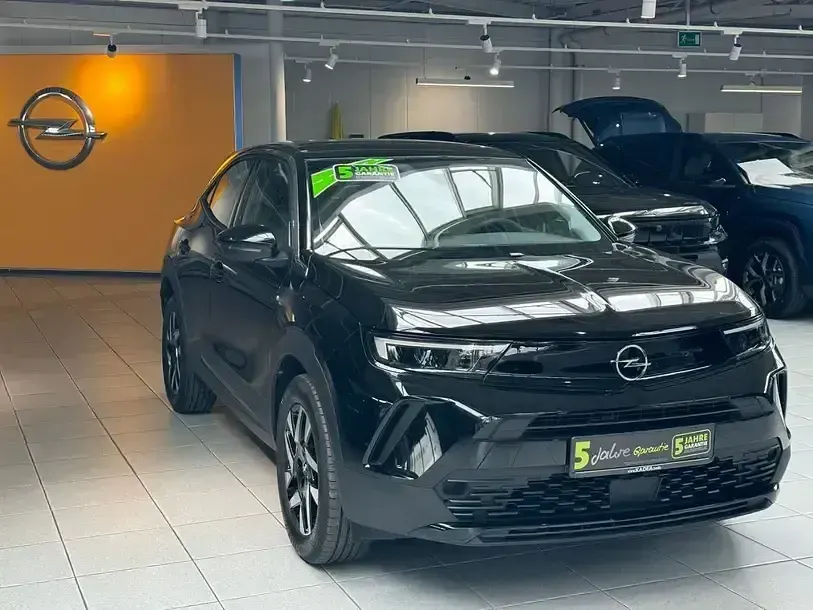 Gebraucht Opel Mokka Elegance 101 PS (74 kW) 2024 Schwarz perla nera/typ aussenv SUV