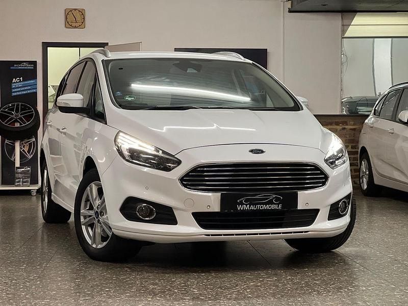Weiß Gebraucht 2017 Ford S-MAX Business Edition Van / Kleinbus | 13.300 € (Superpreis) - Bild 1/4