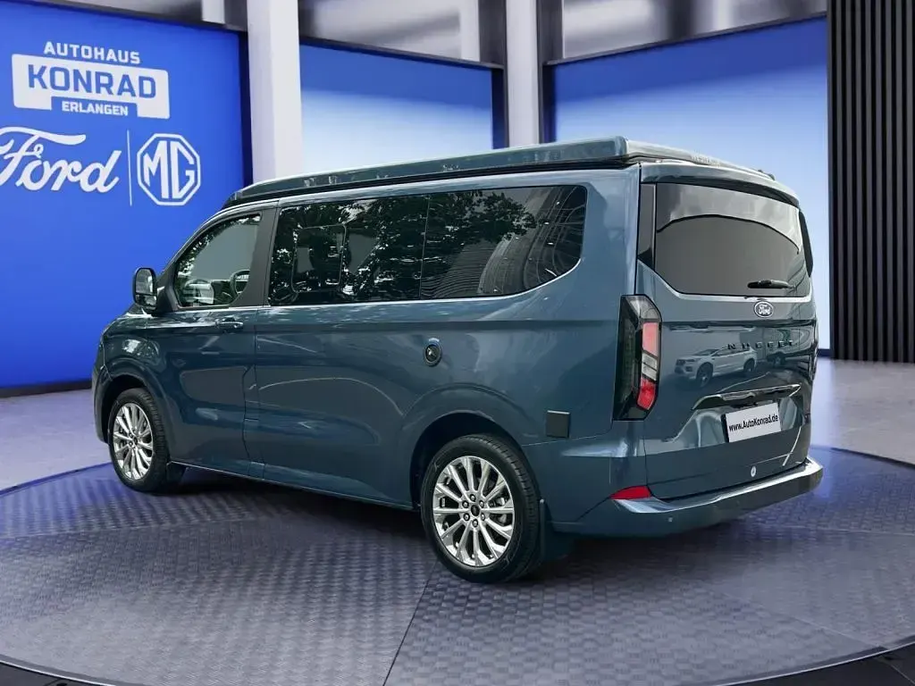 Neu Ford Tourneo Nugget 150 PS (110 kW) 2026 Blau Van / Kleinbus