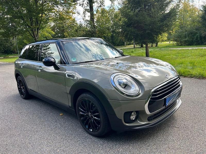 Grau Gebraucht 2019 Mini Cooper Clubman Kombi | 15.550 € (Fairer Preis) - Bild 1/4