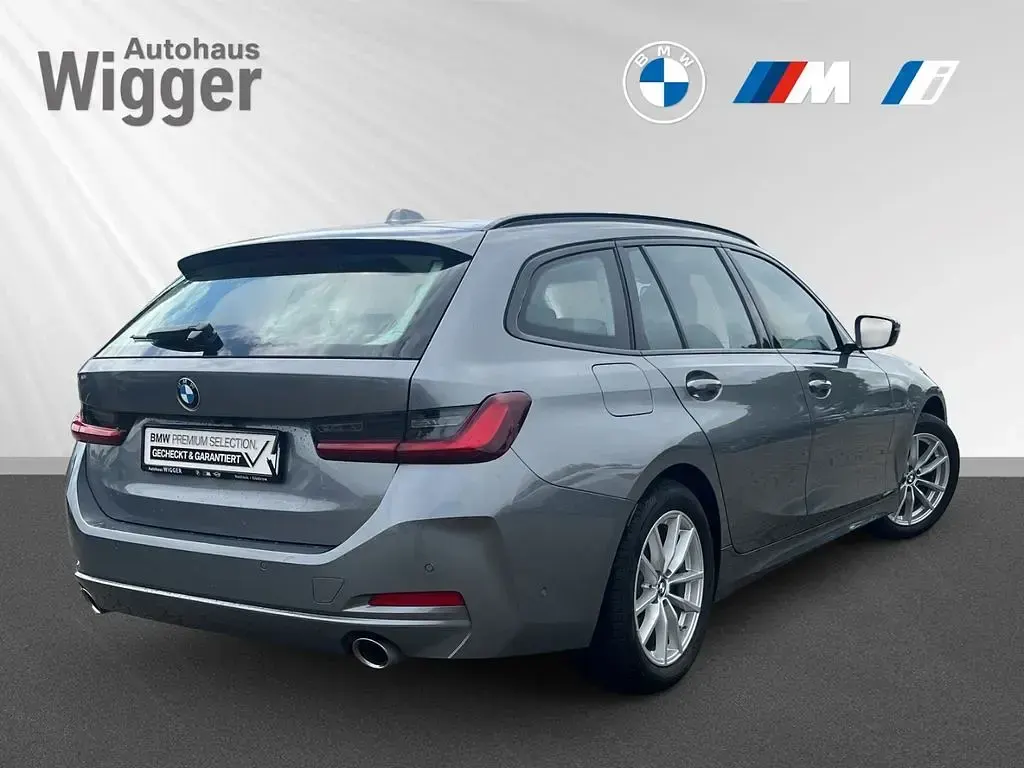 Gebraucht BMW 318 Sport Line 156 PS (114 kW) 2024 Grau Kombi