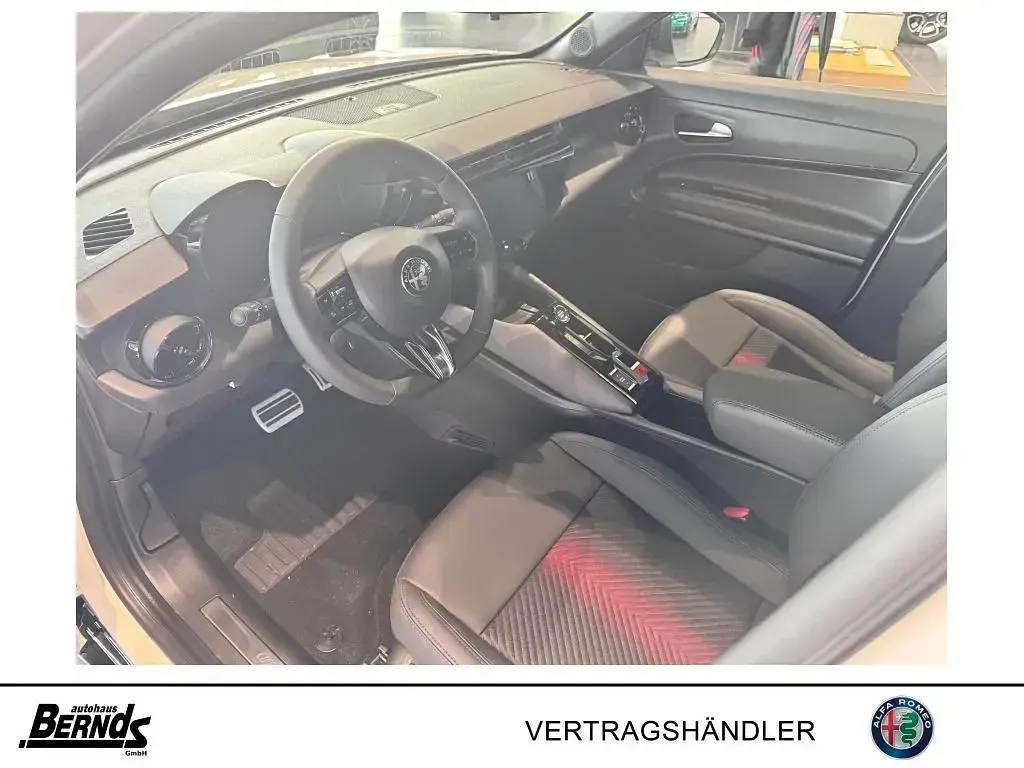 Neu Alfa Romeo GT Junior Ti 136 PS (100 kW) 2026 Weiß Limousine