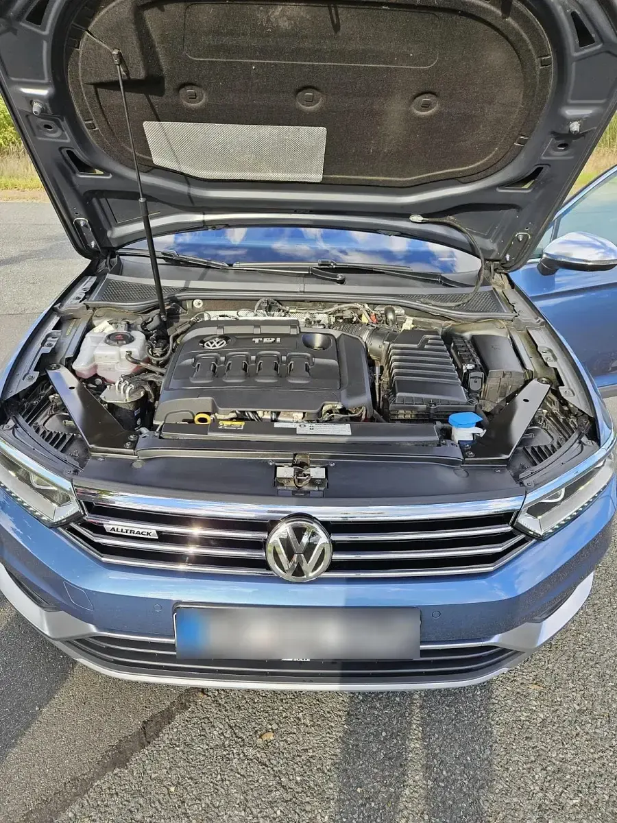 Gebraucht VW Passat 239 PS (175 kW) 2018 Blau Kombi