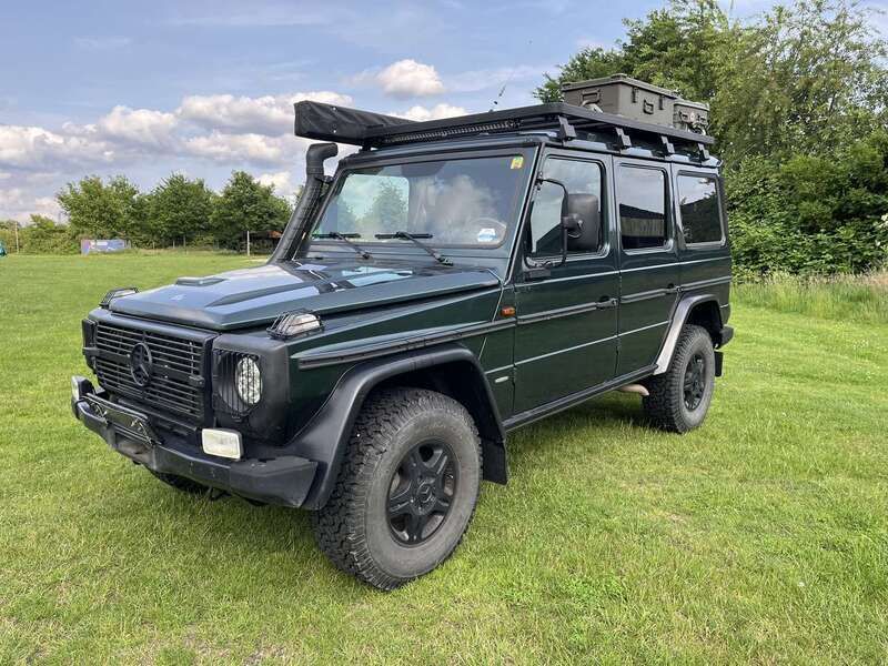 Grün Gebraucht 2011 Mercedes G300 SUV | 69.999 € (Teuer) - Bild 1/4