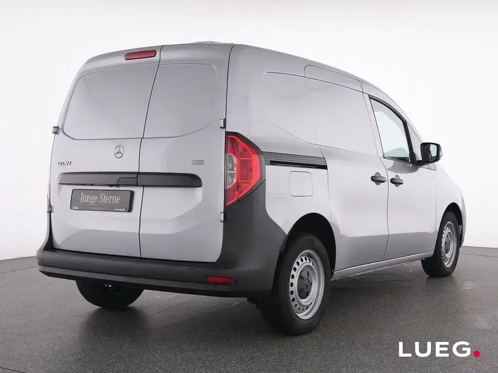 Gebraucht Mercedes Citan 113 131 PS (96 kW) 2024 Silber Van / Kleinbus