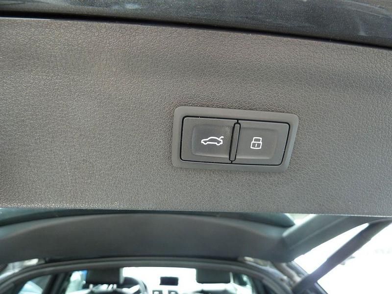 Gebraucht Audi Q3 Sport 150 PS (110 kW) 2016 Grau SUV