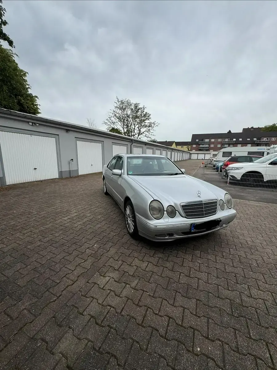 Gebraucht Mercedes E320 197 PS (144 kW) 2000 Limousine