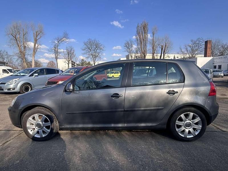 Gebraucht VW Golf IV Comfortline 75 PS (55 kW) 2004 Unitedgrey metallic Kleinwagen