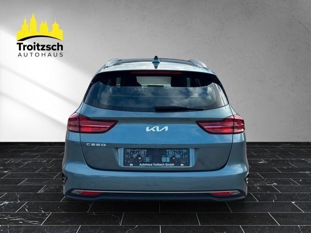 Używany Kia Ceed Vision 159 KM (116 kW) 2023 Andere farbe Hatchback