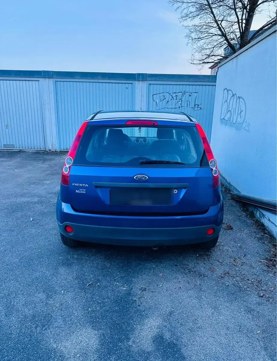 Gebraucht Ford Fiesta 65 PS (47 kW) 2006 Blau Kleinwagen