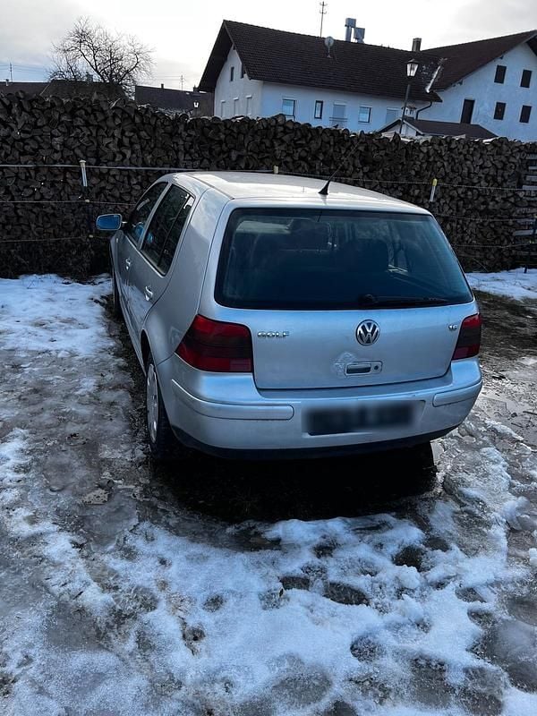 Gebraucht VW Golf IV 105 PS (77 kW) 2003 Silber Kleinwagen