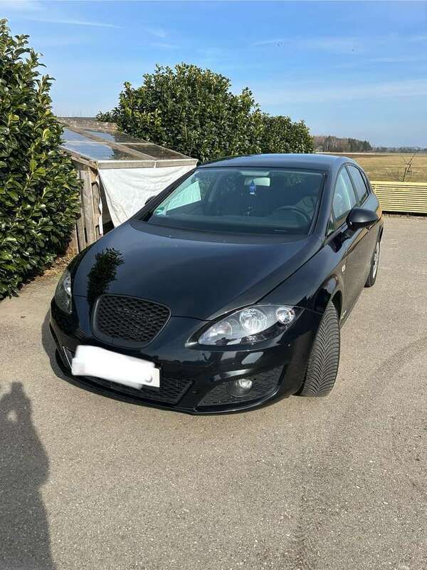 Schwarz Gebraucht 2012 Seat Leon Copa Kleinwagen | 2.800 € (Fairer Preis) - Bild 1/4