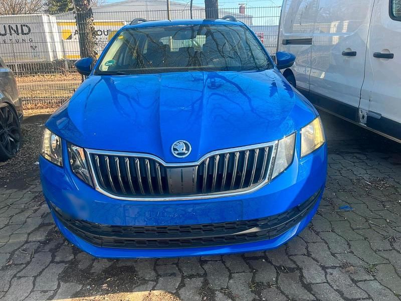 Gebraucht Skoda Octavia 150 PS (110 kW) 2019 Blau Kombi