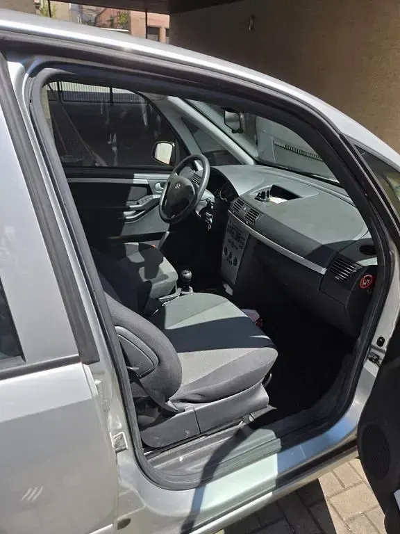 Gebraucht Opel Meriva 90 PS (66 kW) 2006 Silber Van / Kleinbus