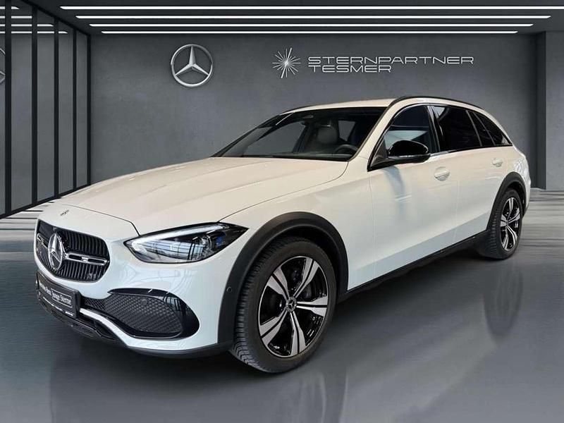 Weiß Gebraucht 2024 Mercedes C220 Avantgarde Limousine | 45.950 € (Teuer) - Bild 1/3