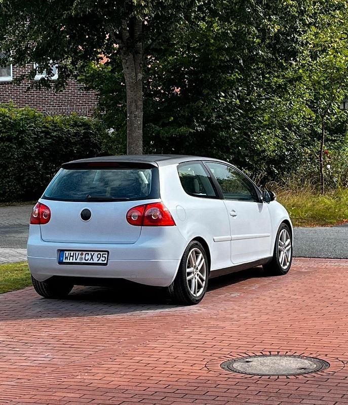 Gebraucht VW Golf V Sportline 102 PS (75 kW) 2008 Grau Kleinwagen