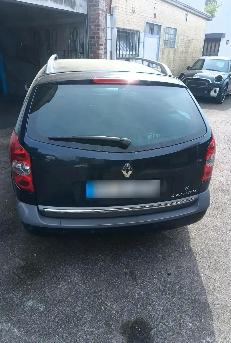 Używany Renault Laguna III 150 KM (110 kW) 2007 Niebieski Kombi