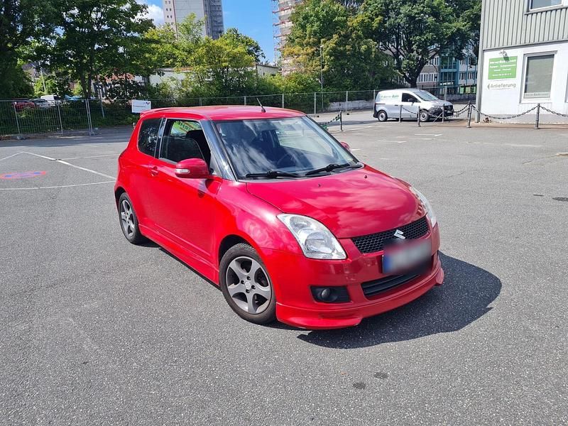 Rot Gebraucht 2009 Suzuki Swift Kleinwagen | 3.500 € (Etwas zu teuer) - Bild 1/4