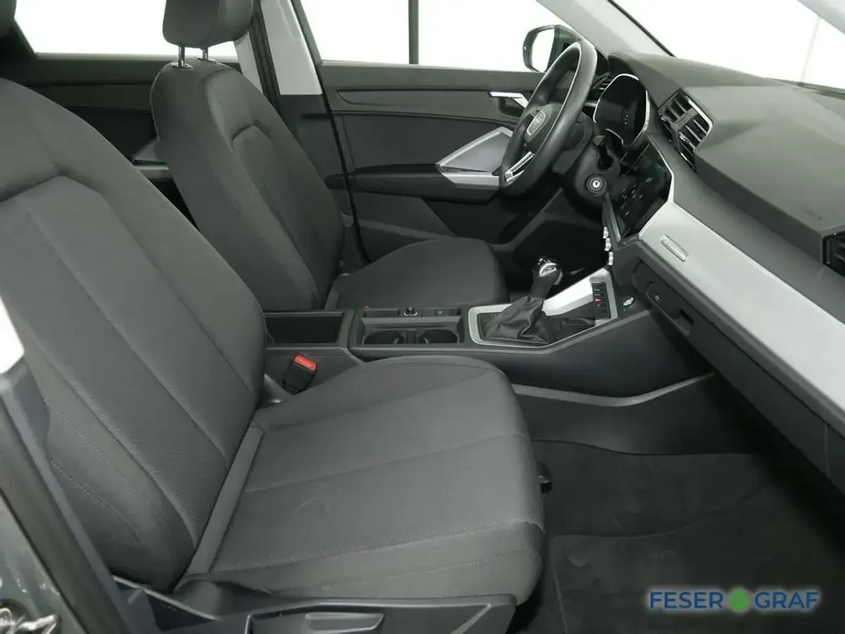 Gebraucht Audi Q3 S-Line 190 PS (139 kW) 2022 Chronosgrau metallic SUV