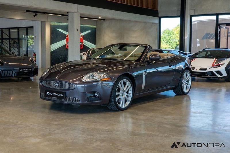 Grau Gebraucht 2008 Jaguar XKR Cabrio | 34.900 € (Fairer Preis) - Bild 1/4