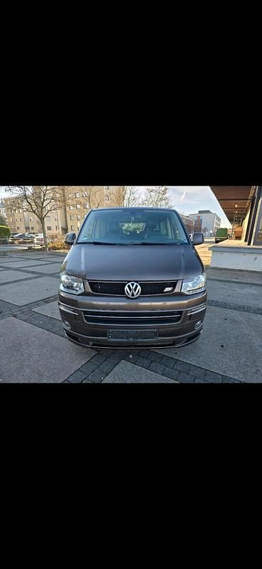 Second-hand VW Multivan 180 CP (132 kW) 2014 Maro Monovolum