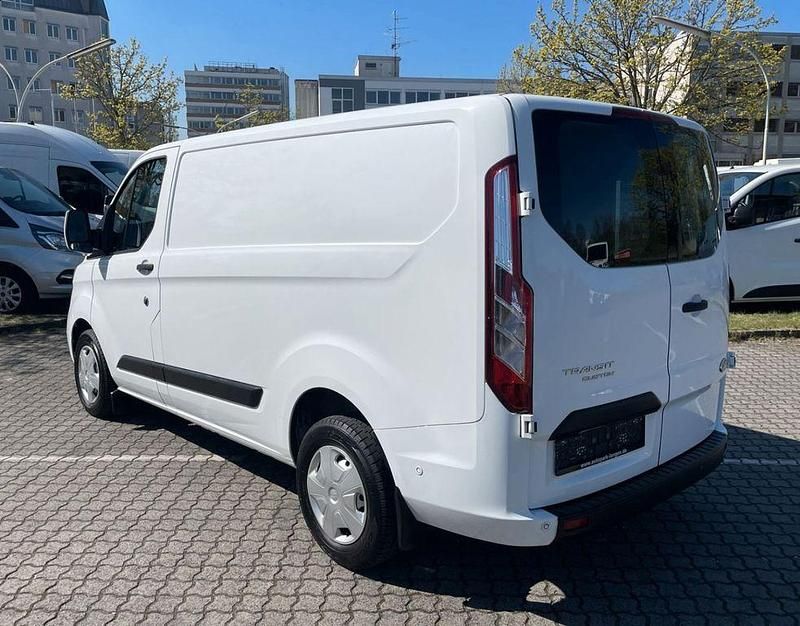 Gebraucht Ford Transit Custom 105 PS (77 kW) 2021 Weiß Van / Kleinbus