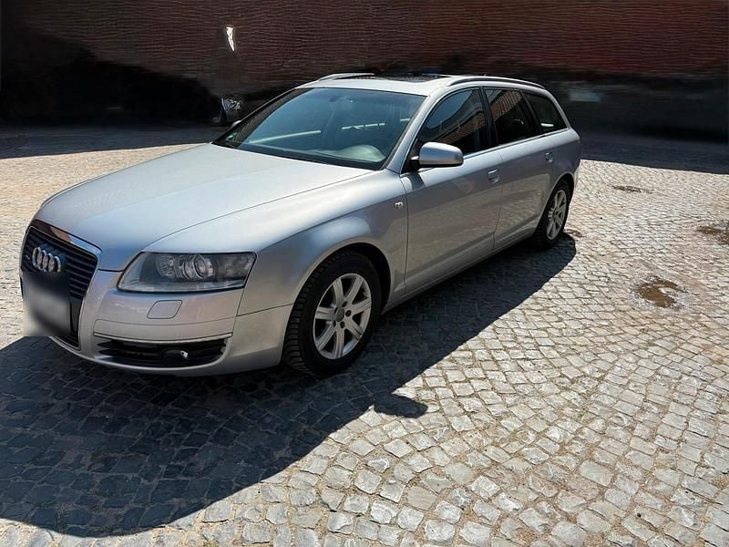 Silber Gebraucht 2006 Audi A6 Kombi | 3.899 € (Guter Preis) - Bild 1/4