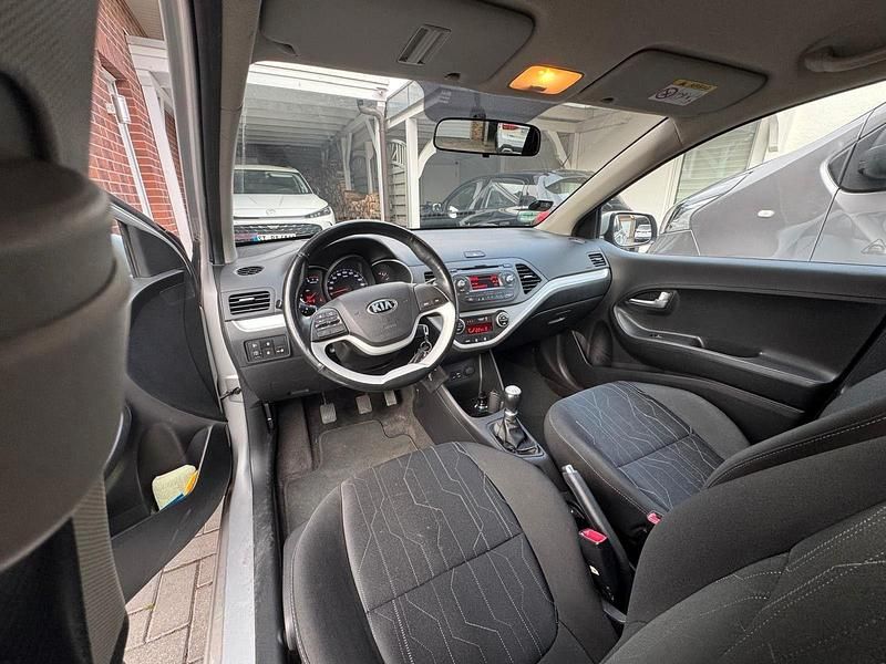 Gebraucht Kia Picanto 67 PS (49 kW) 2016 Silber Kleinwagen