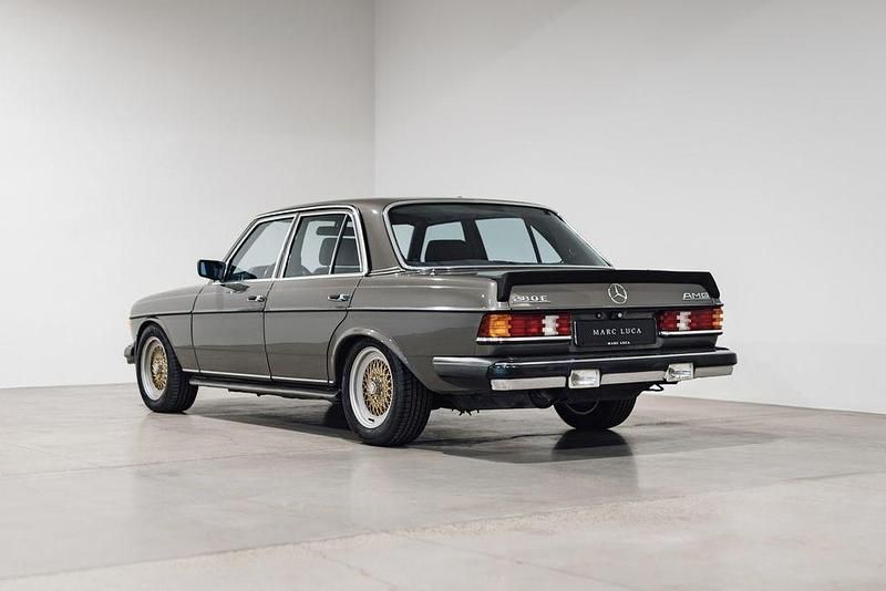 Gebraucht Mercedes E280 AMG 245 PS (180 kW) 1982 Anthrazitgrau Limousine