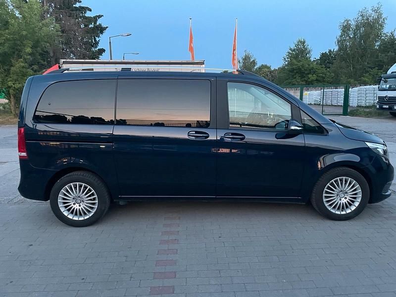 Gebraucht Mercedes V250 190 PS (139 kW) 2015 Blau Van / Kleinbus