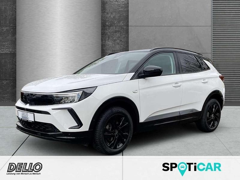 Lack weiss banquise/deckende l Gebraucht 2024 Opel Grandland X GS Line SUV | 23.480 € (Superpreis) - Bild 1/4