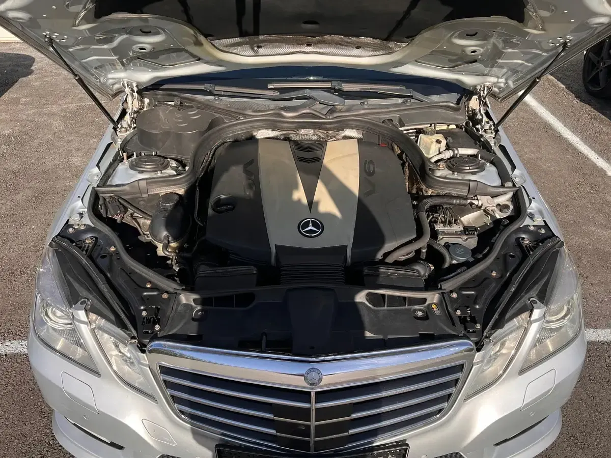 Gebraucht Mercedes E350 Avantgarde 258 PS (189 kW) 2010 Silber Kombi