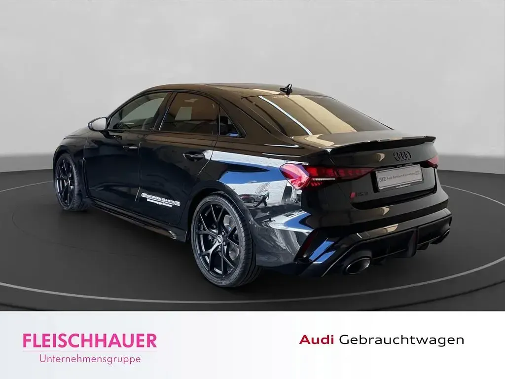 Gebraucht Audi RS3 Sport 400 PS (294 kW) 2026 Schwarz Limousine