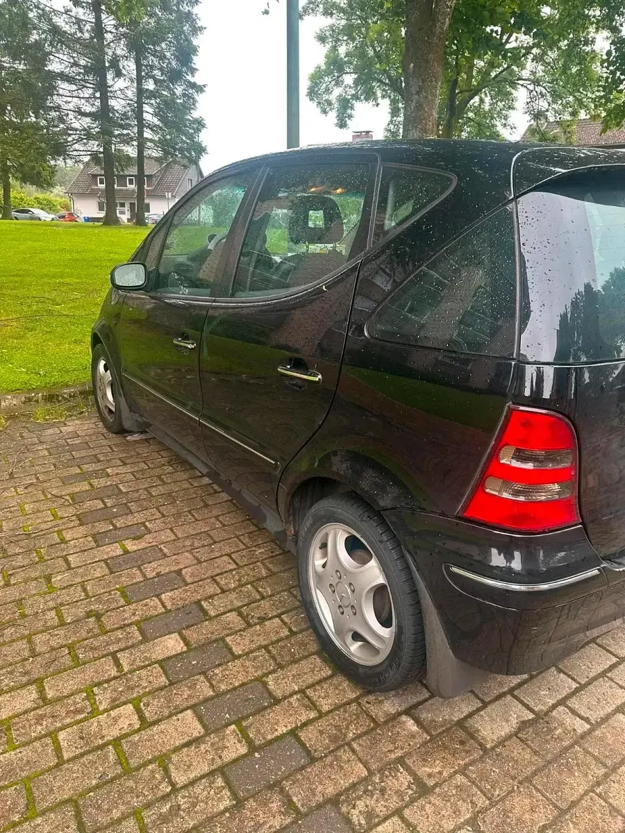 Gebraucht Mercedes A160 Avantgarde 109 PS (80 kW) 2004 Schwarz Kleinwagen