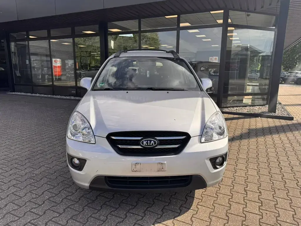 Gebraucht Kia Carens EX 140 PS (102 kW) 2009 Silber Van / Kleinbus