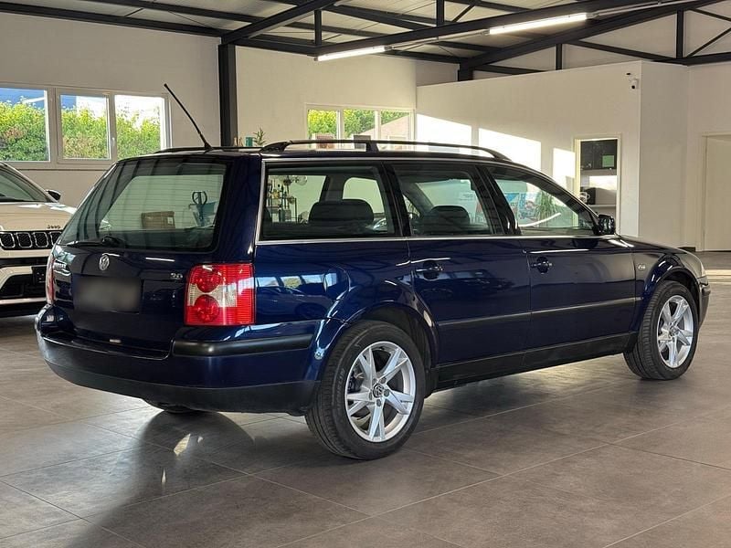 Gebraucht VW Passat 115 PS (84 kW) 2001 Blau Kombi